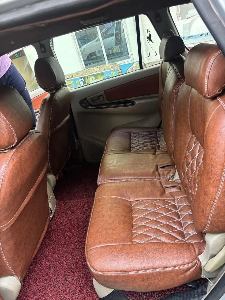 Sushi Travels Toyota Innova (2011) — photo 7 of 7