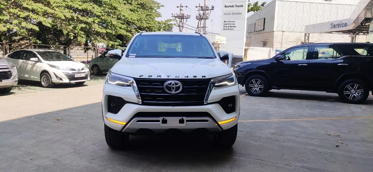 Sushi Travels rental vehicle - Toyota Fortuner