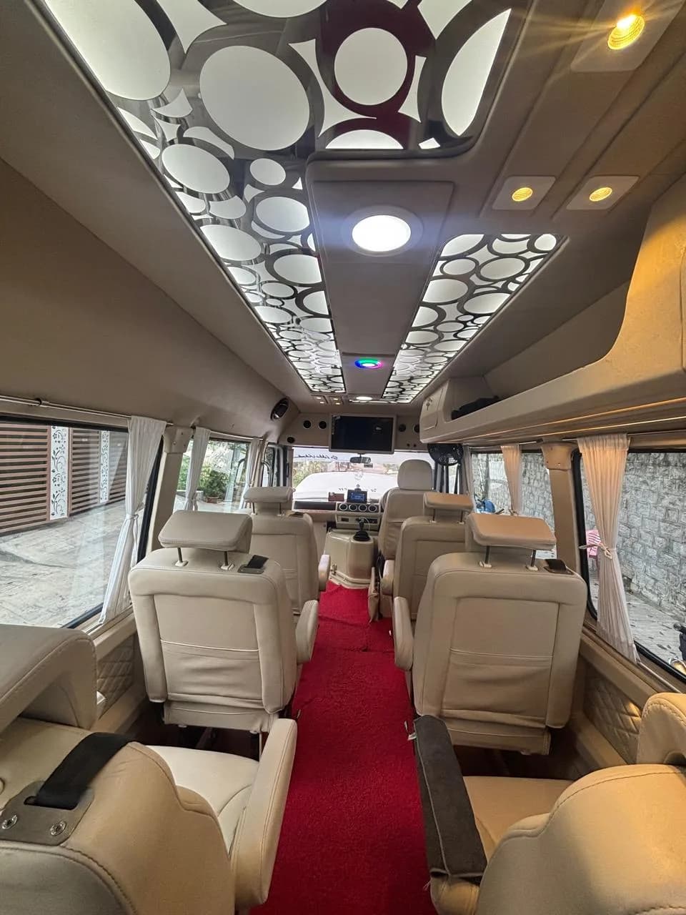 Sushi Travels 9 Seater Tempo Traveller — photo 8 Sushi Travels 9 Seater Tempo Traveller — photo 8 of 9